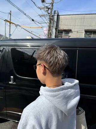 カラー メンズ R/🤎 パーマ&ブリーチ🔥のヘアスタイル