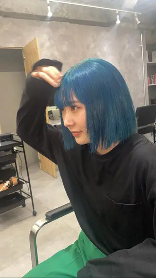 ミディアム カラー yui/ layer cutのヘアスタイル