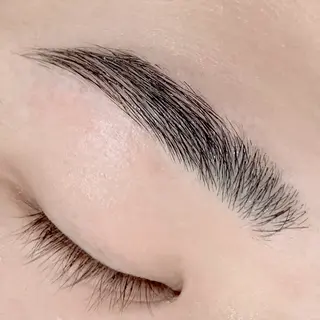 アイブロウ 🩶makea☺︎ HARUKA🩶🎩のマツエク・マツパデザイン