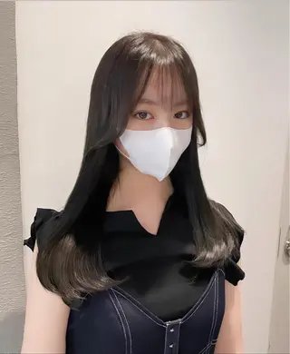 ミディアム 銀座／レイヤーカット 🤍内野すみれのヘアスタイル