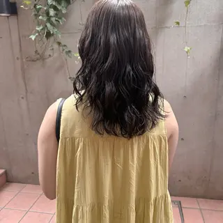 ミディアム パーマ 大橋 芽衣のヘアスタイル