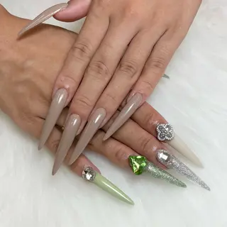 ネイル adorable 〈Kurumi〉のネイルデザイン