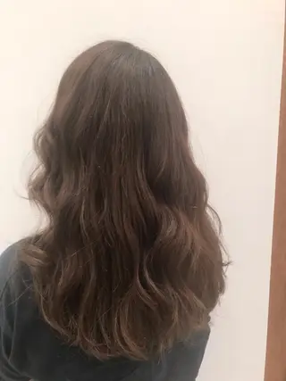 ロング カラー 木野田 萌のヘアスタイル