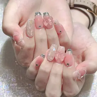 ネイル Queens 榊 まおのネイルデザイン