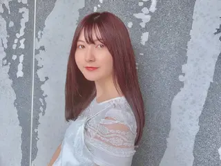 セミロング 公式 Ease by amble luxeのヘアスタイル