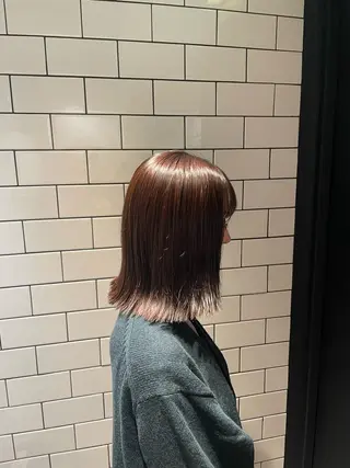 ミディアム カラー 井上 飛鳥のヘアスタイル