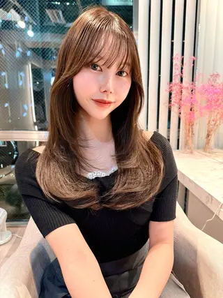 ロング ハイレイヤー/顔周り /レイヤーカットのヘアスタイル