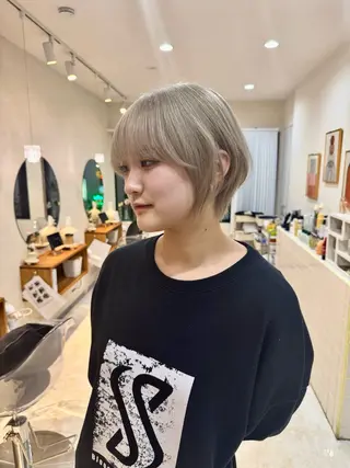 ショート カラー コイデ リュウセイのヘアスタイル