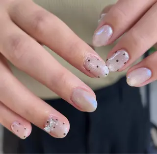 ミディアム Atelier  nail所属・︎ ユイナのネイルデザイン