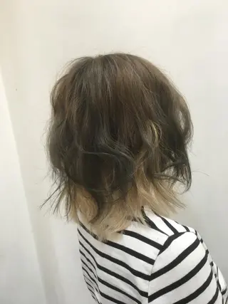 ショート カラー 白髪ぼかしハイライト 柳川拓哉のヘアスタイル