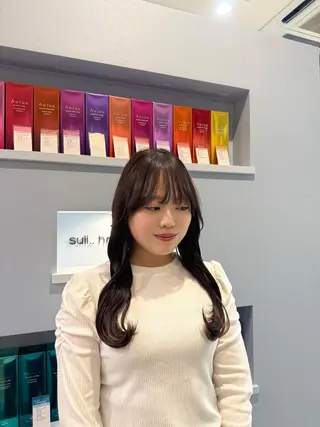 ミディアム 透明感カラー🫧 🍒似合わせカットのヘアスタイル