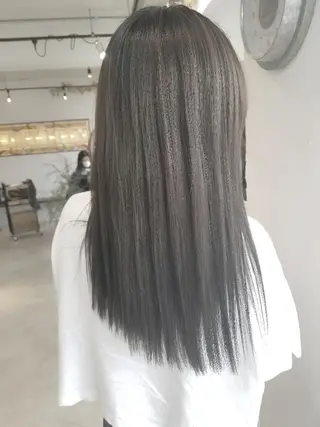 セミロング カラー すずき えりのヘアスタイル