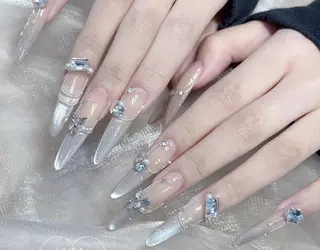 ネイル Pure&Rich Nailのネイルデザイン