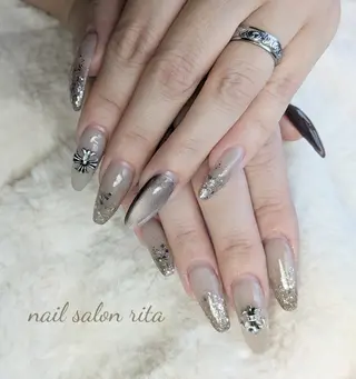 ネイル nail salon rita所属・柴田 理紗のネイルデザイン