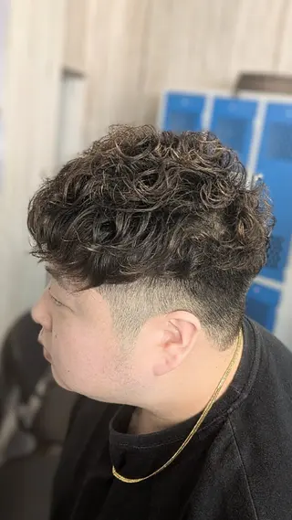 メンズ パーマ メンズパーマ/顔周り レイヤー店長えのもとのヘアスタイル