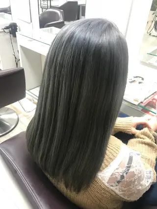 ロング カラー ヘアサロンサンヒルズ所属・竹中 ゆいのヘアスタイル
