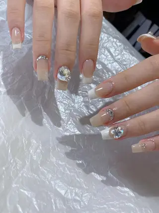 ミディアム めぐみのネイルサロン 惠のネイルデザイン