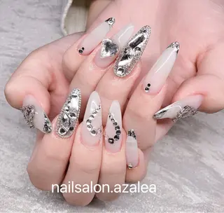 ネイル R inのネイルデザイン