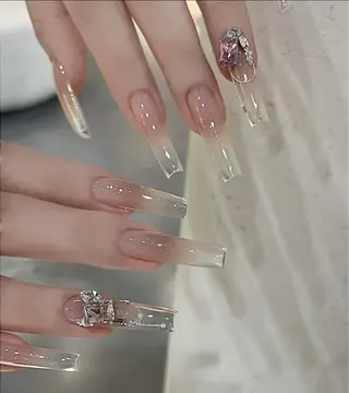 Dea かかのネイルデザイン