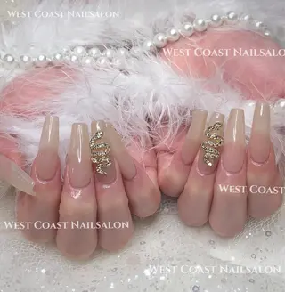 ネイル リボン、ガーリー パーツ放題専門店のネイルデザイン