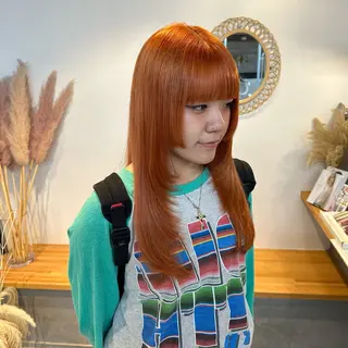 セミロング カラー yuika .のヘアスタイル