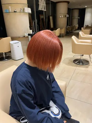 ショート カラー レイヤーカット/ 透明感カラー/カナのヘアスタイル