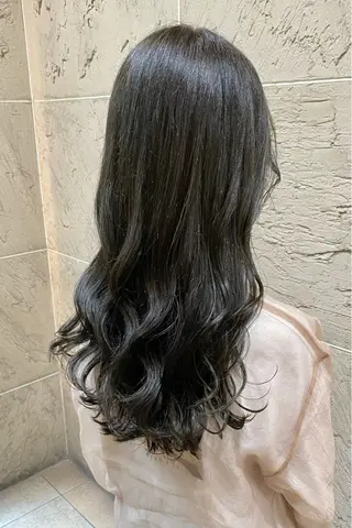 ロング カラー 菊地 紗矢のヘアスタイル