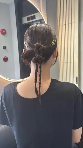 ヘアアレンジ 韓国ヘア/ブリーチ無 しWカラー/オリーブのヘアスタイル