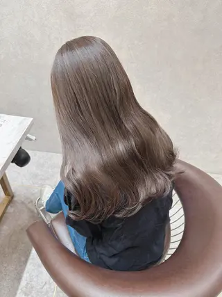 セミロング カラー ヘアアレンジ yuuto🌈 冬の透け感カラーのヘアスタイル