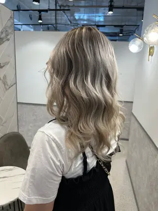 ロング カラー GO TODAY 梅田茶屋町所属・堤 麻衣子のヘアスタイル