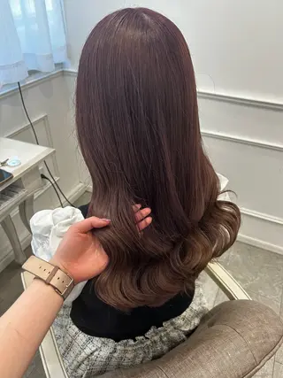 ロング 新田 妃那のヘアスタイル