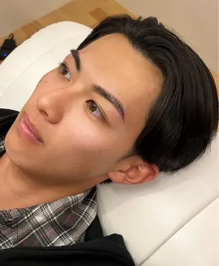 メンズ アイブロウ 冨田 莉花の眉毛・アイブロウイメージ