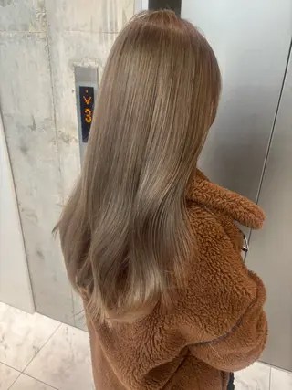 ミディアム カラー rina／ベージュ ワンホン/韓国ヘアのヘアスタイル