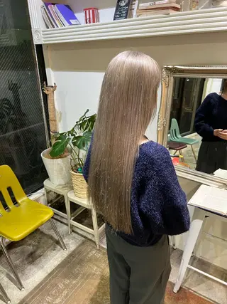 ロング カラー オカベ ショウマのヘアスタイル