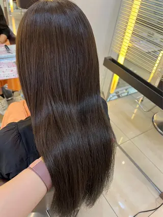 ロング カラー NaVIユウジ ブリーチカラーのヘアスタイル