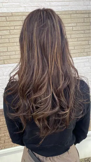 ロング カラー hair&make earth五所川原所属・工藤 千寛のヘアスタイル