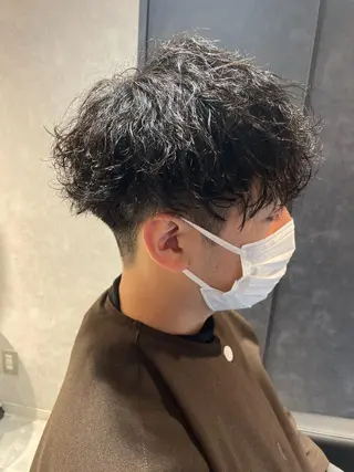 ショート パーマ メンズ 宮下 弦也のヘアスタイル