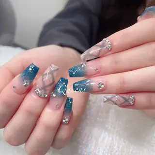 ネイル Queens テイのネイルデザイン