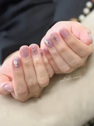 ネイル アトリエ　ミモザ所属・いまむら あかりのネイルデザイン