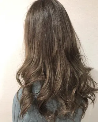 セミロング カラー レイヤーカット匠 イソザキノリユキのヘアスタイル