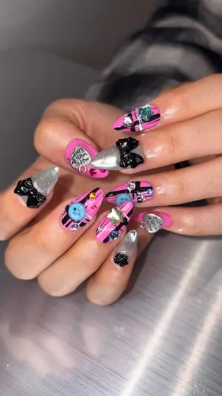 ネイル 👽個性派ネイル🎀 komachiのヘアスタイル