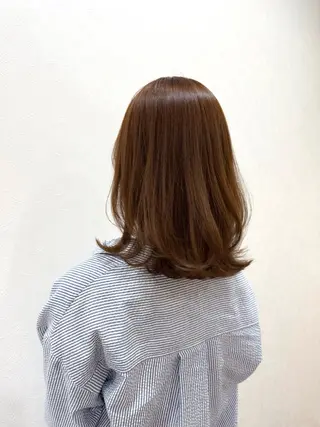 セミロング Limb所属・市塚 あみのヘアスタイル