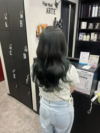 ロング カラー 友滝 真菜美のヘアスタイル