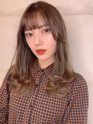 ミディアム カラー 透明感/オリーブ/ グレージュ/YUKAのヘアスタイル