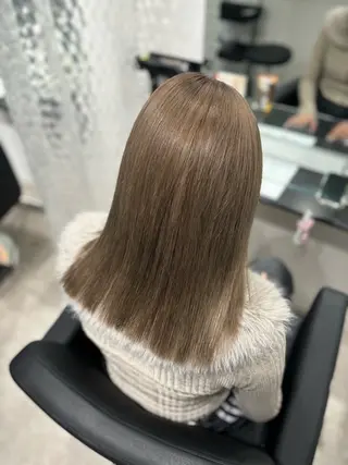 セミロング Yuzu️🫧/艶 ハイトーン/韓国ヘアのヘアスタイル