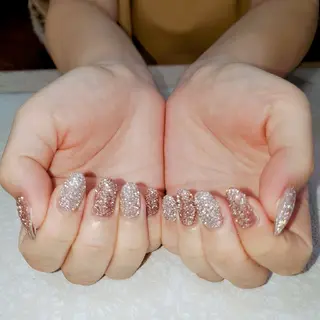 ネイル ネイルサロンベルティ .ひとみのネイルデザイン