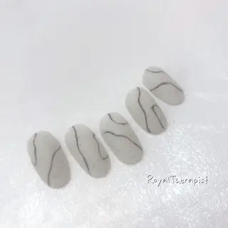 ネイル 【尾下】 ロイヤル•セラピストのネイルデザイン