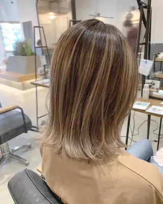 ミディアム カラー カットモデル募集 ロロネー三国のヘアスタイル