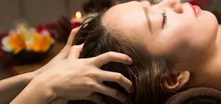 rasera所属・rasera コラボ予約のネイルデザイン