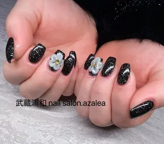 ネイル R inのネイルデザイン